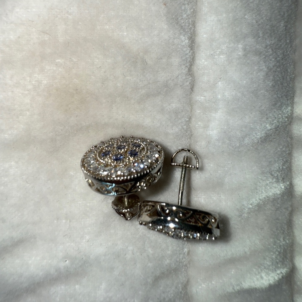 Silver Earrings - Picture 2 of 2